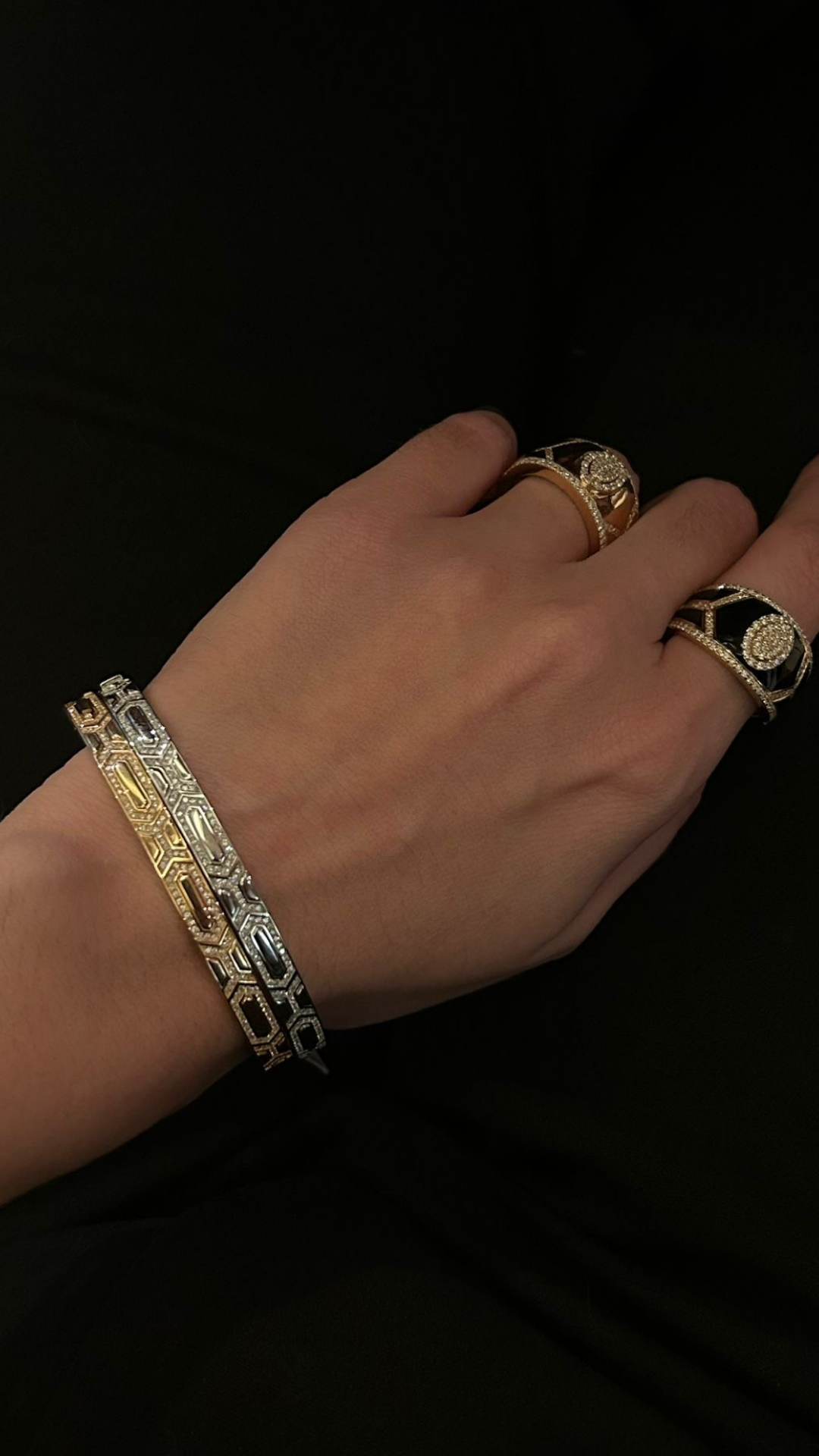 Colorless Shield Slim Bracelet Rose