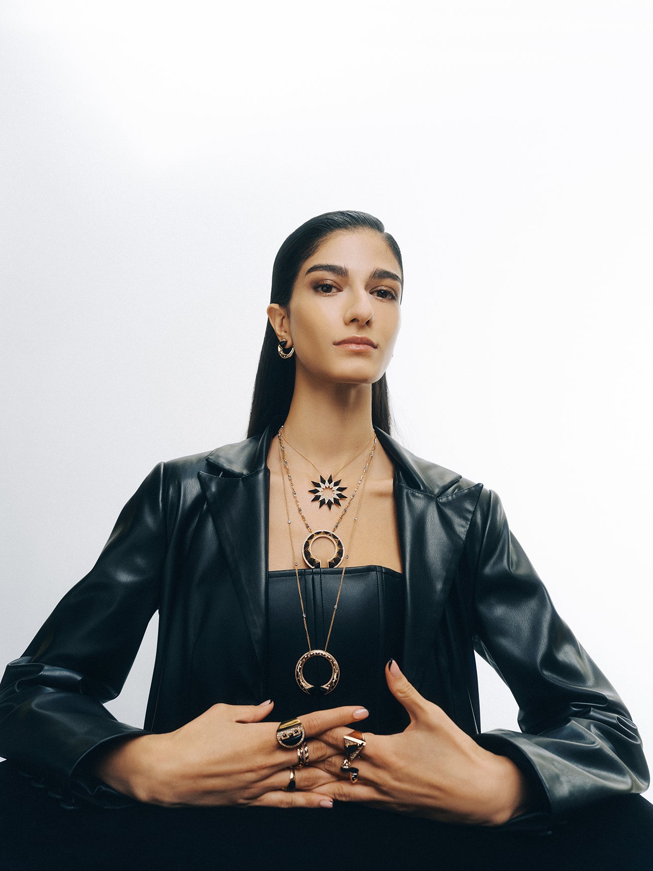 Neutra Balance Medallion - Black