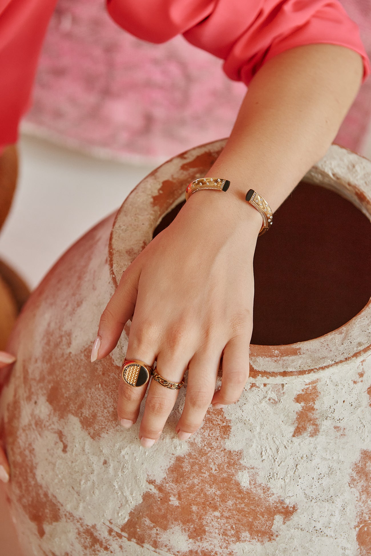 Neutra Balance Bracelet - Black
