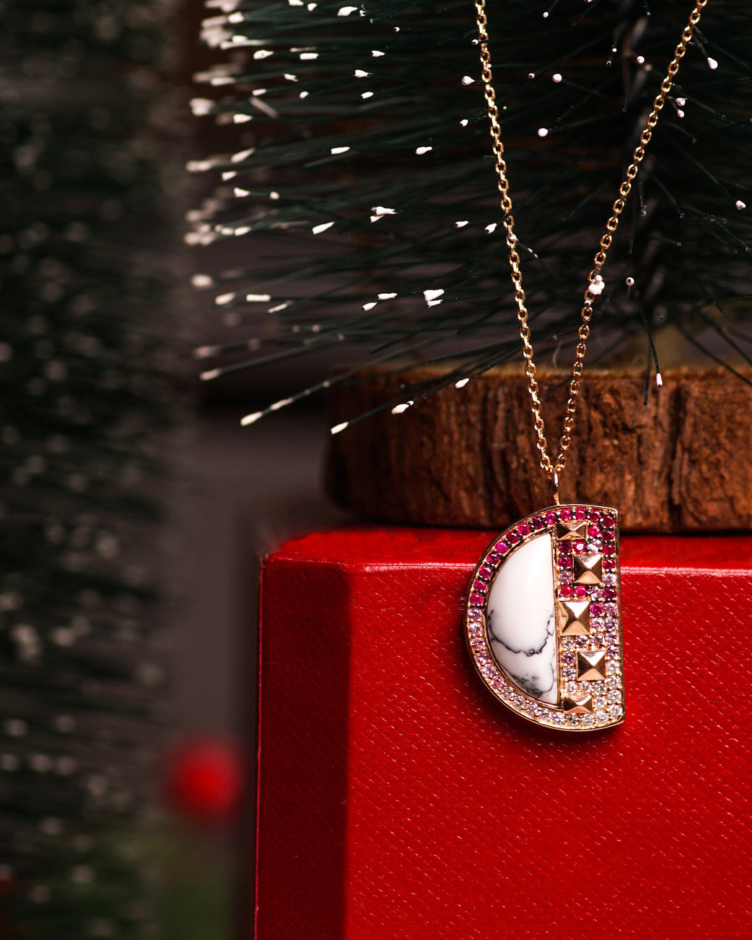 Neutra Cairo Pendant - White Agate