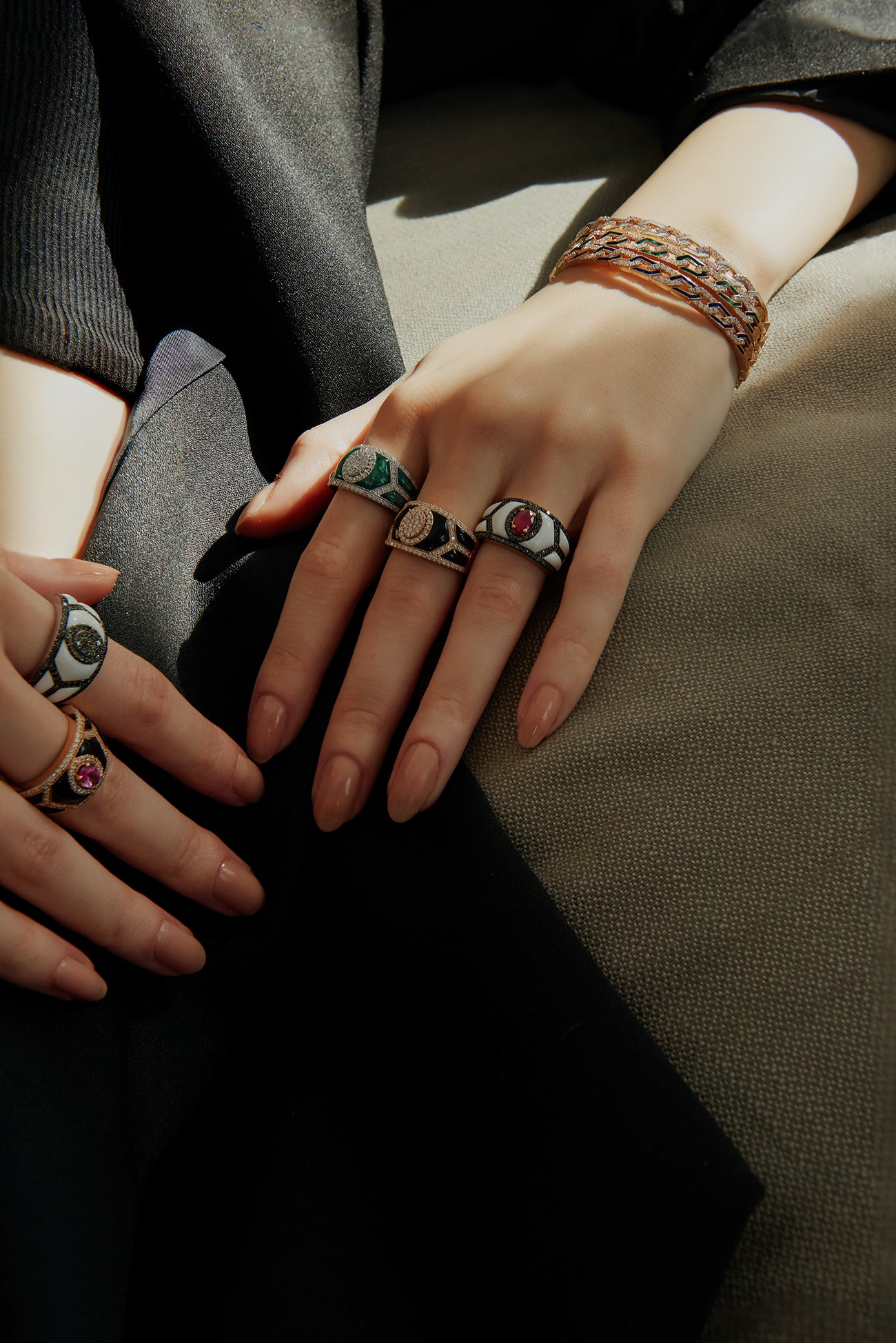 Fizzy Shield Ring With Diamonds - White